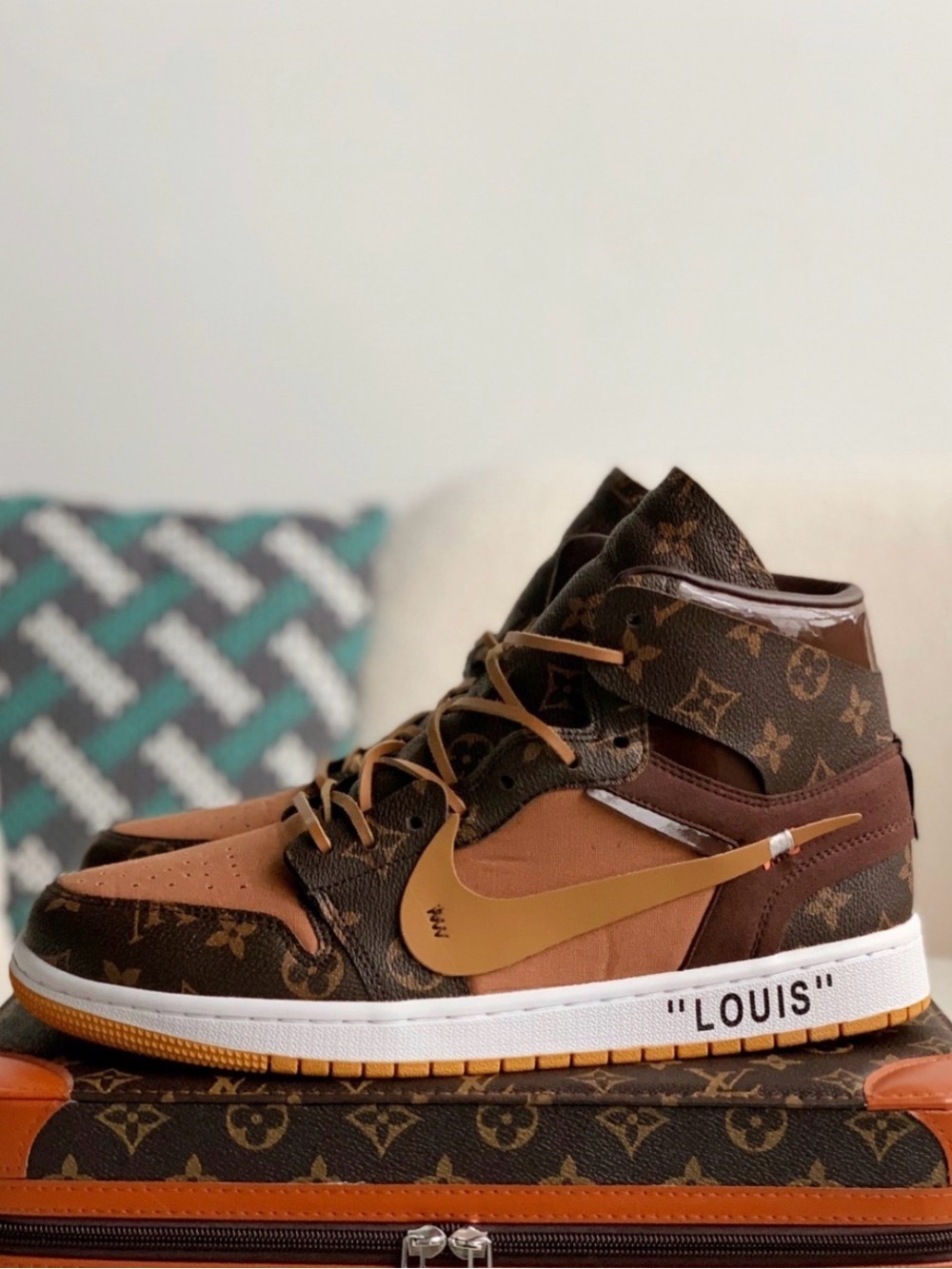 Nike LV
